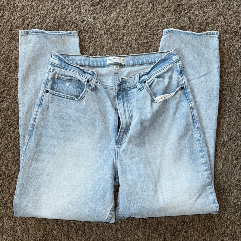 Women’s Light Blue Denim Jeans Abercrombie and fitch